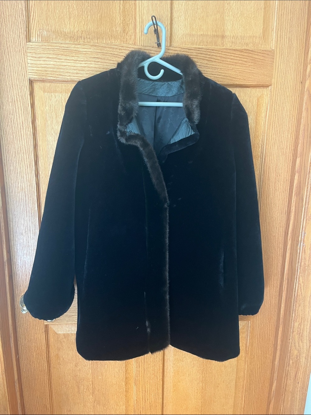 Vintage Hillmoor union made Black Faux-Fur leather Trim rWomen's Coat